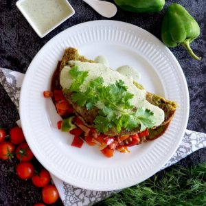 Placki warzywne, wegański omlet, przepis na wytrawne naleśniki